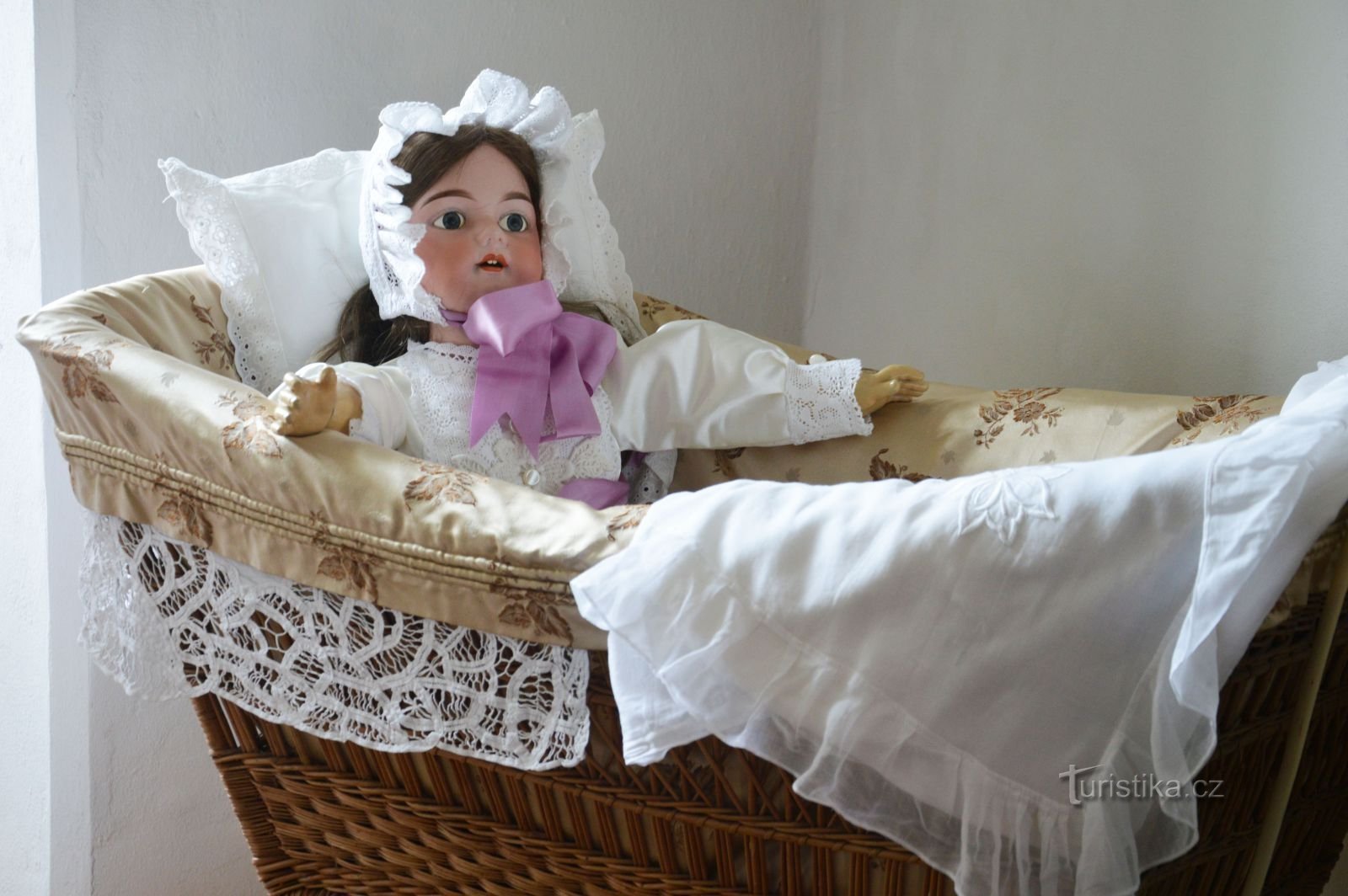 Peut-être rencontrerez-vous vous aussi votre poupée préférée à l'exposition du monastère de Votic. Photo: