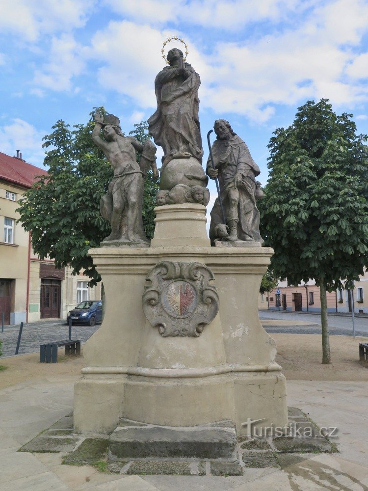 Messe - statue af Jomfru Maria, St. Sebastian og St. Rocha