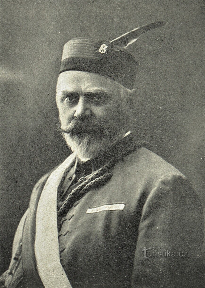 MD Otokar Klumpar con l'uniforme Sokol