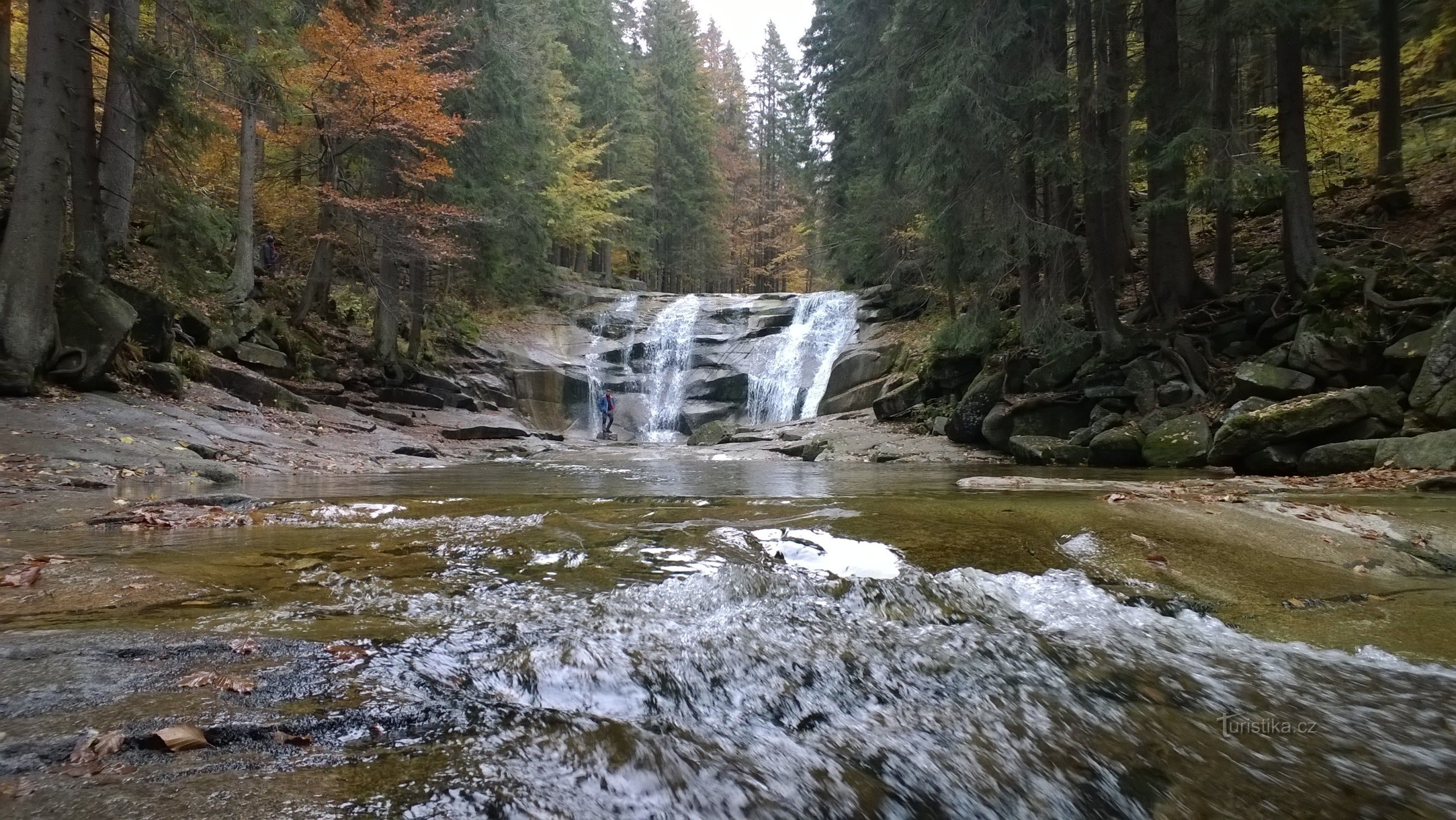 Водопад Мумлав.