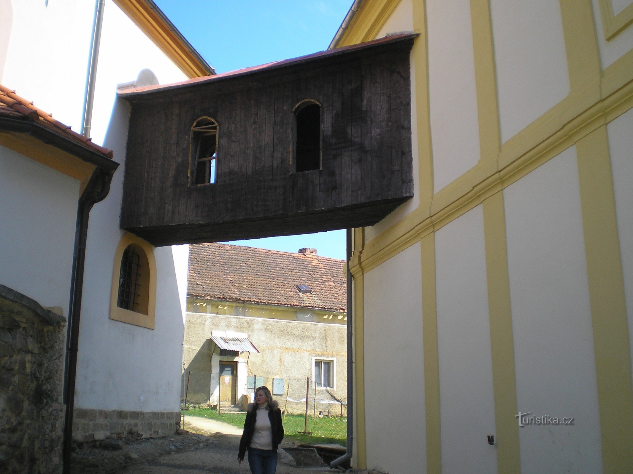 The bridge between the castle and the church