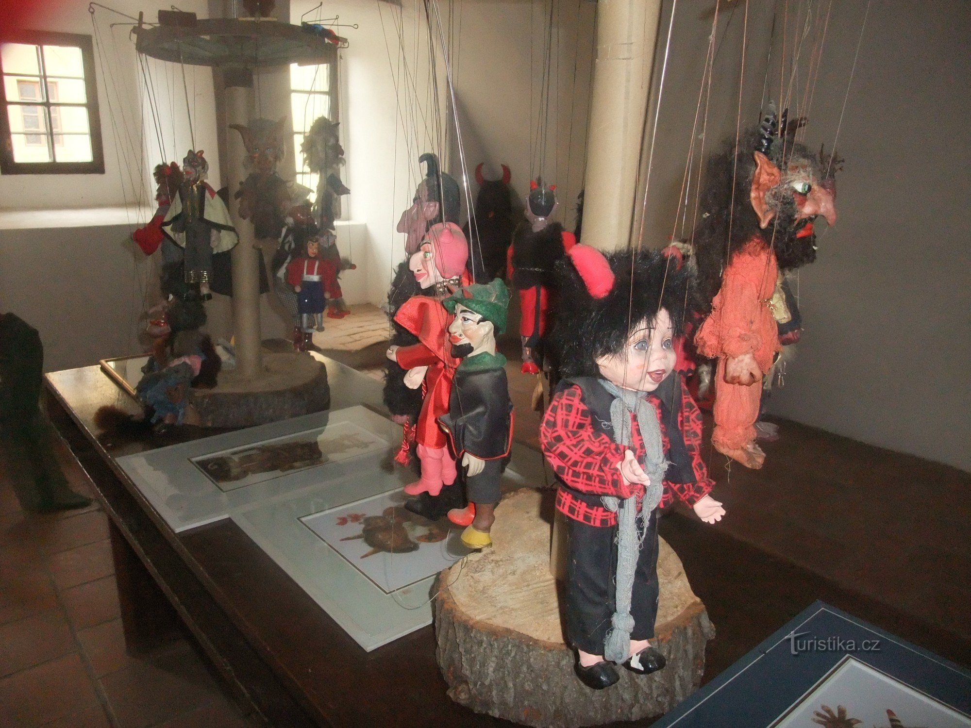 Museum of Devils - Úštěk