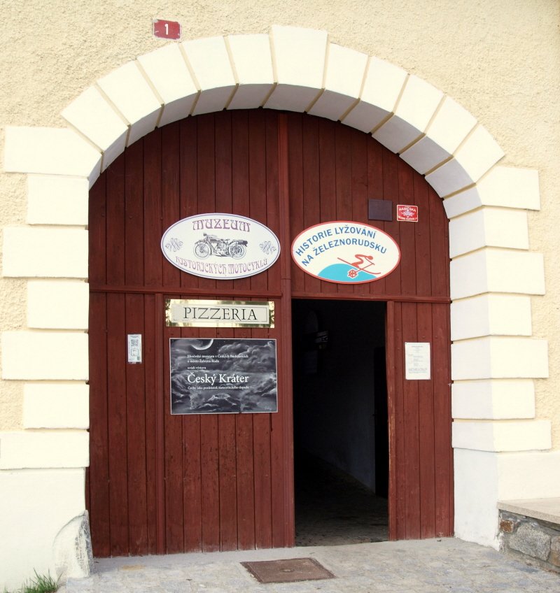 Historiskt motorcykelmuseum (Kašperské Hory)