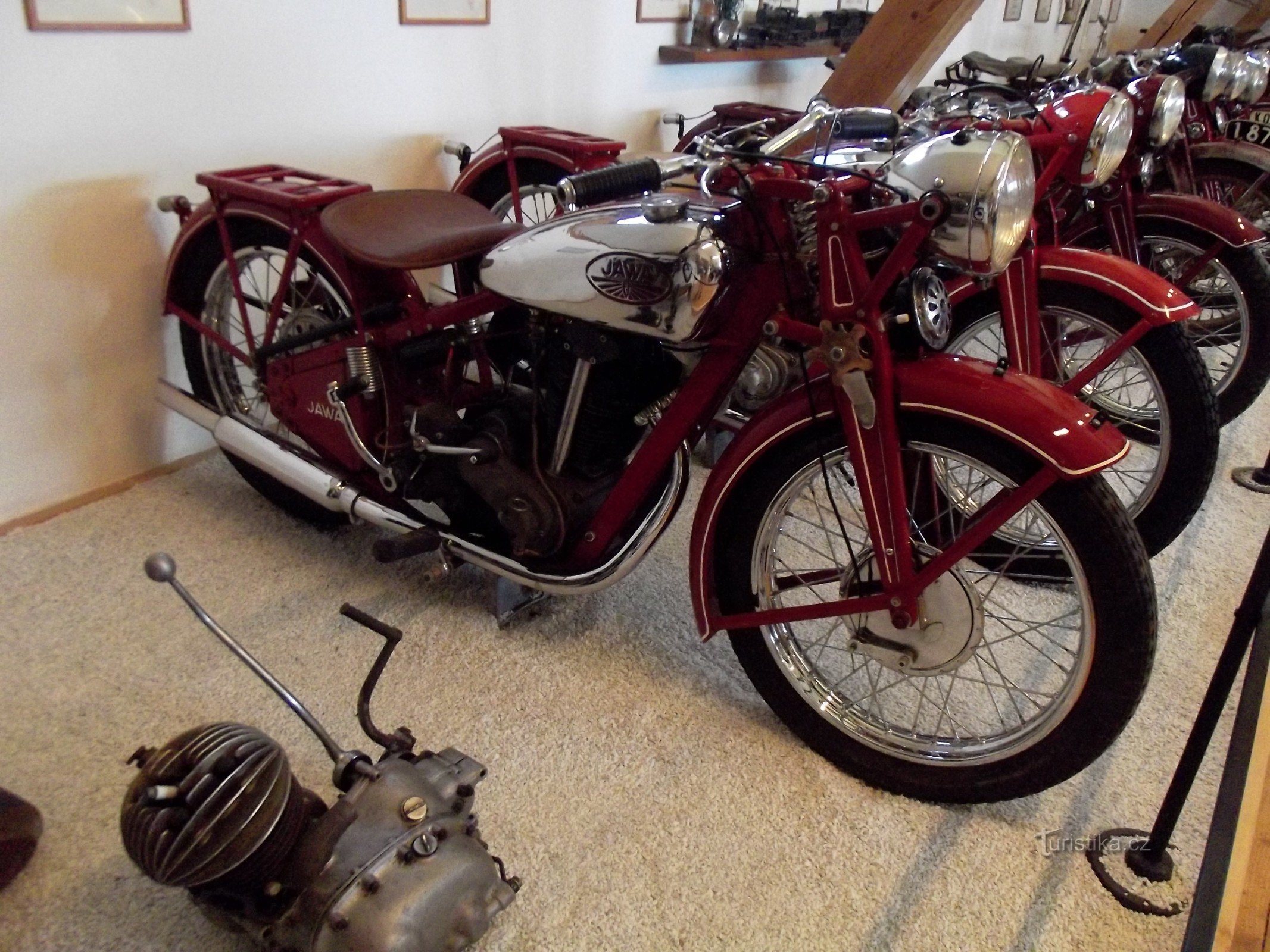 Motorradmuseum unter Troské
