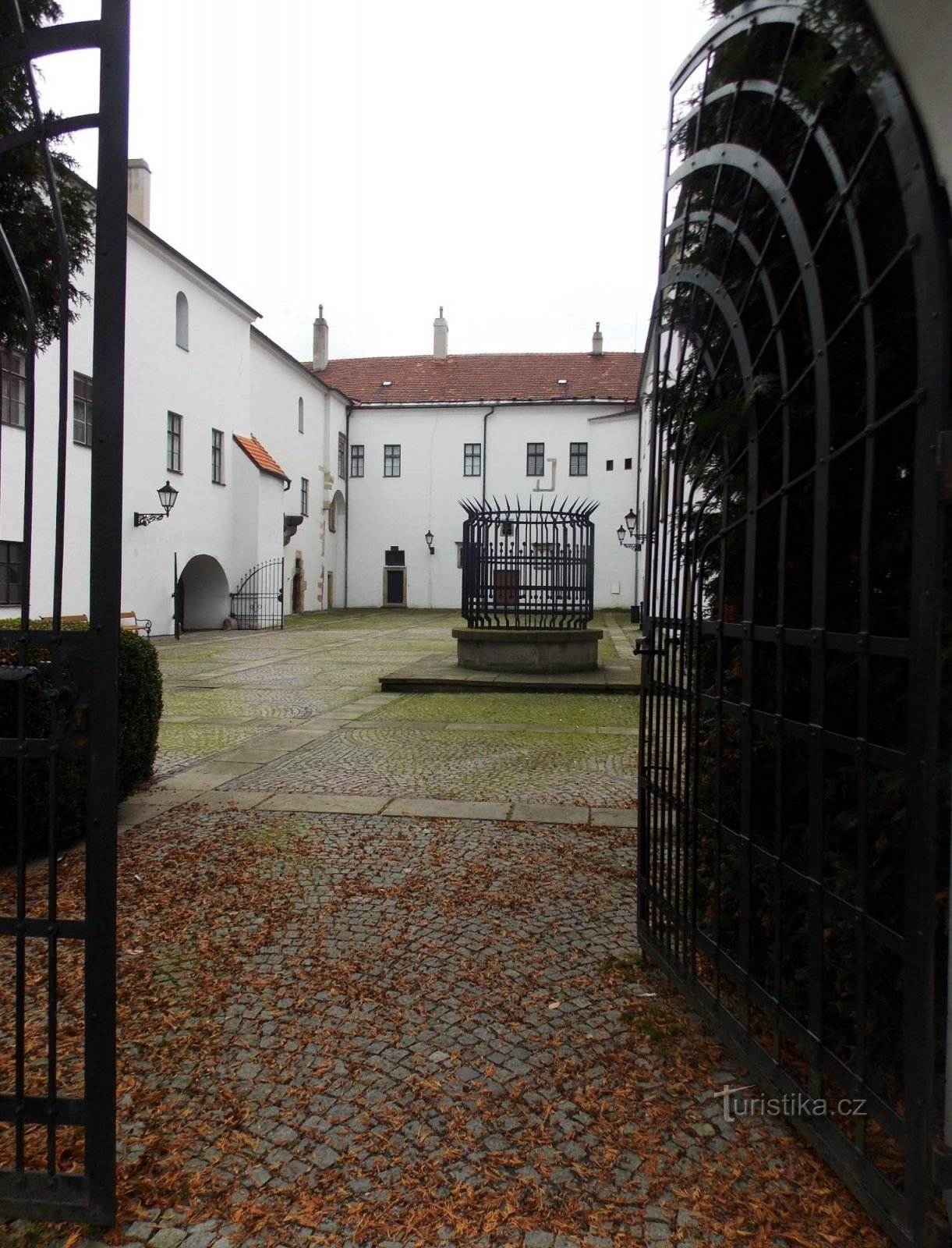 Museum in het kasteel in Nové Jičín - tentoonstelling van hoeden