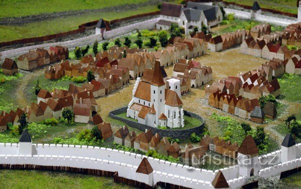 Museum - middeleeuws model van de stad