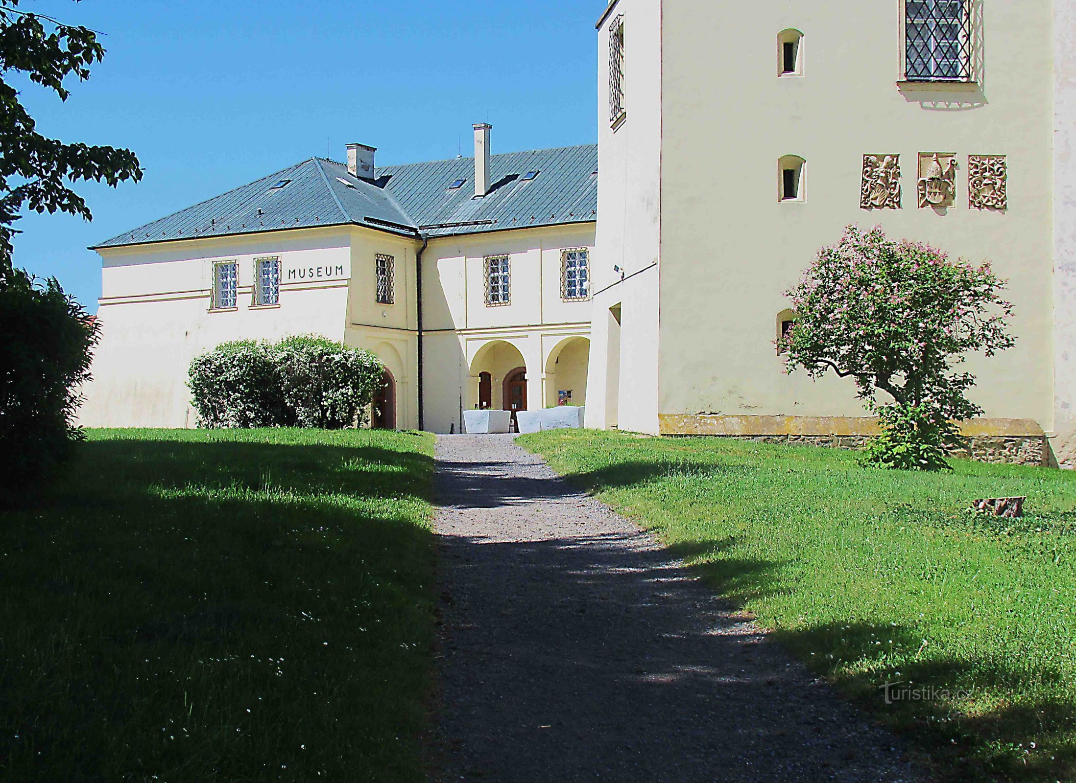 El Museo Vyškovska en los terrenos del castillo