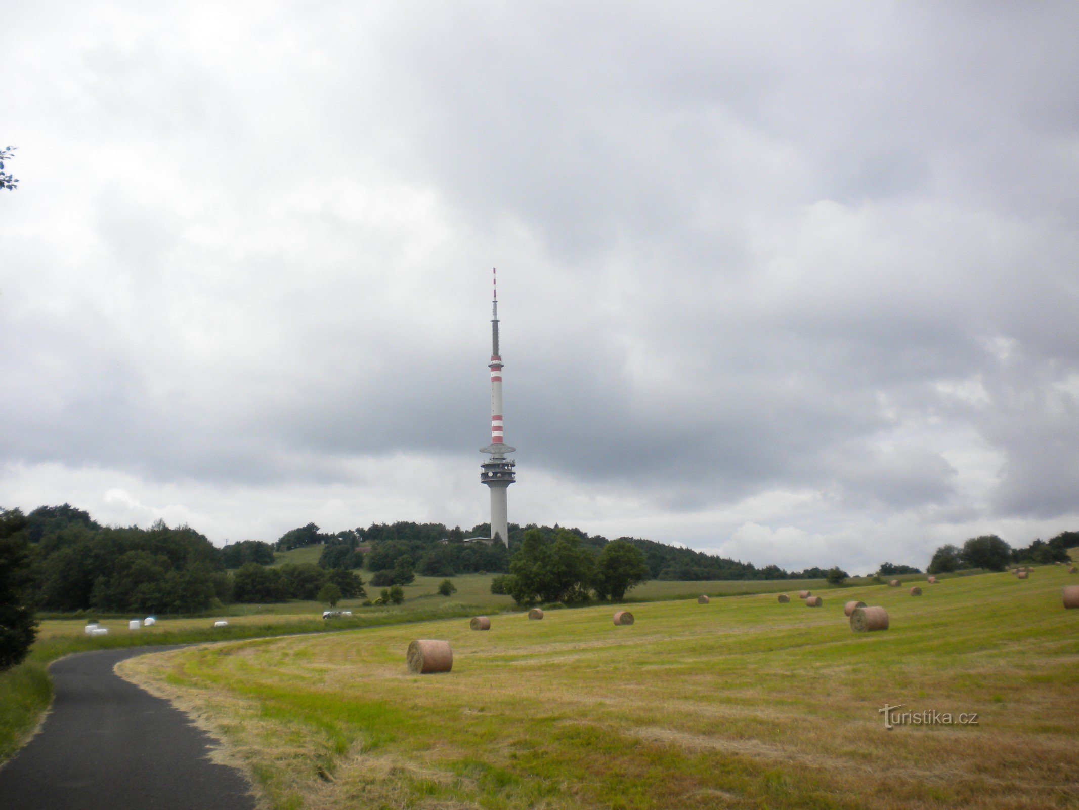 Zur Buková hora und zum Humboldt-Aussichtspunkt.