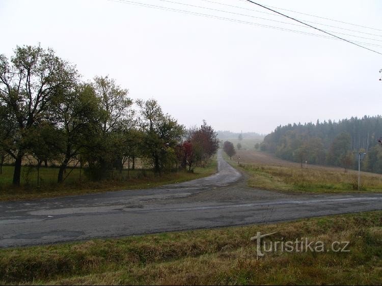 In Čard, de weg naar Dobešov