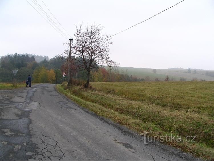 In Čard, the road to Jindřichov