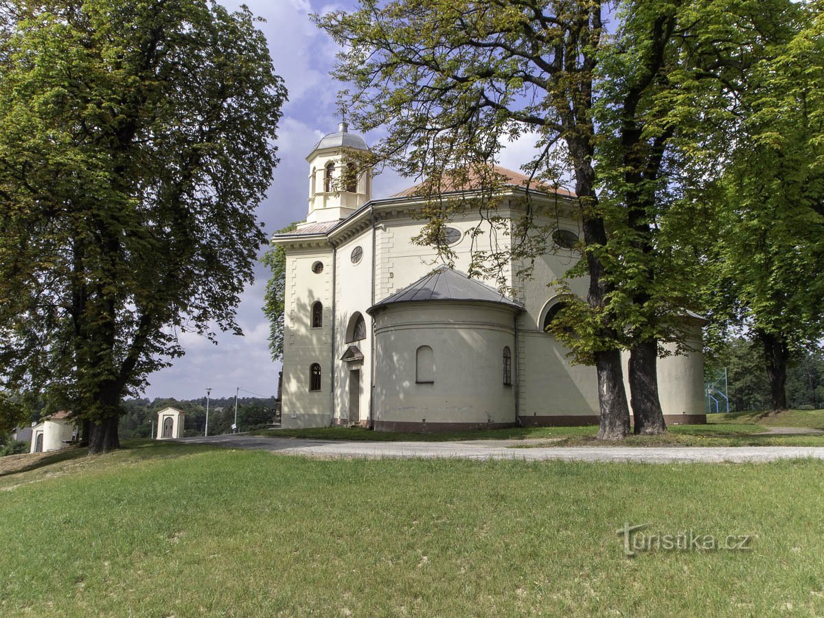 A la vista, la iglesia de St. Jakub