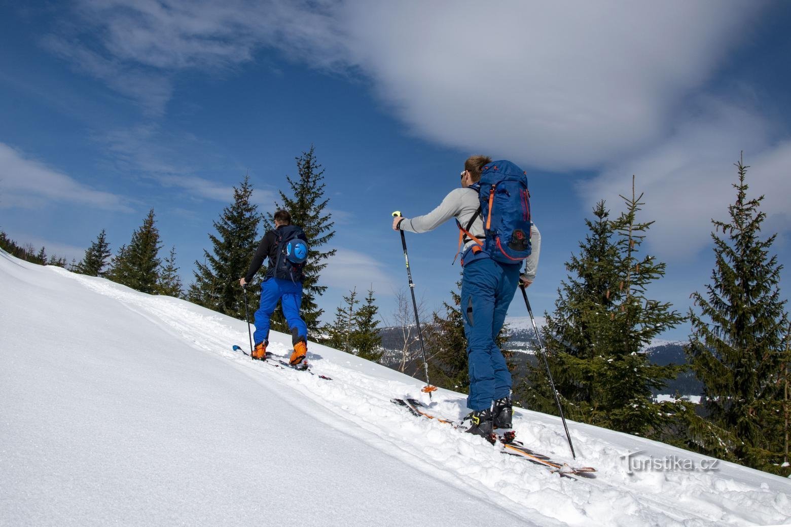 ¡Las condiciones son ideales en las montañas! Foto: Experimente los Alpes de esquí