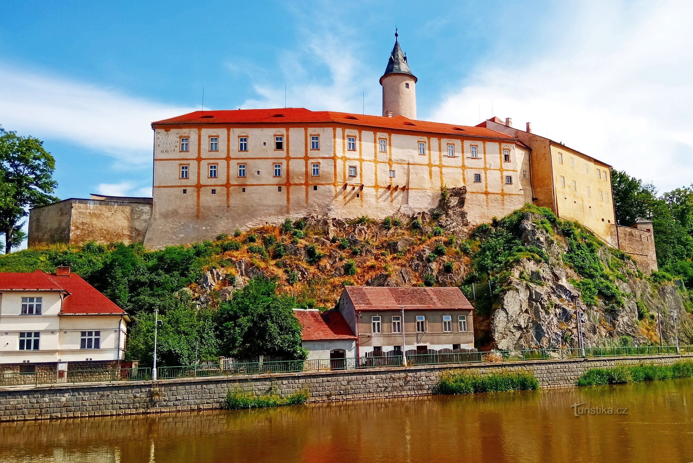 Naar het kasteel in Ledče nad Sázavou