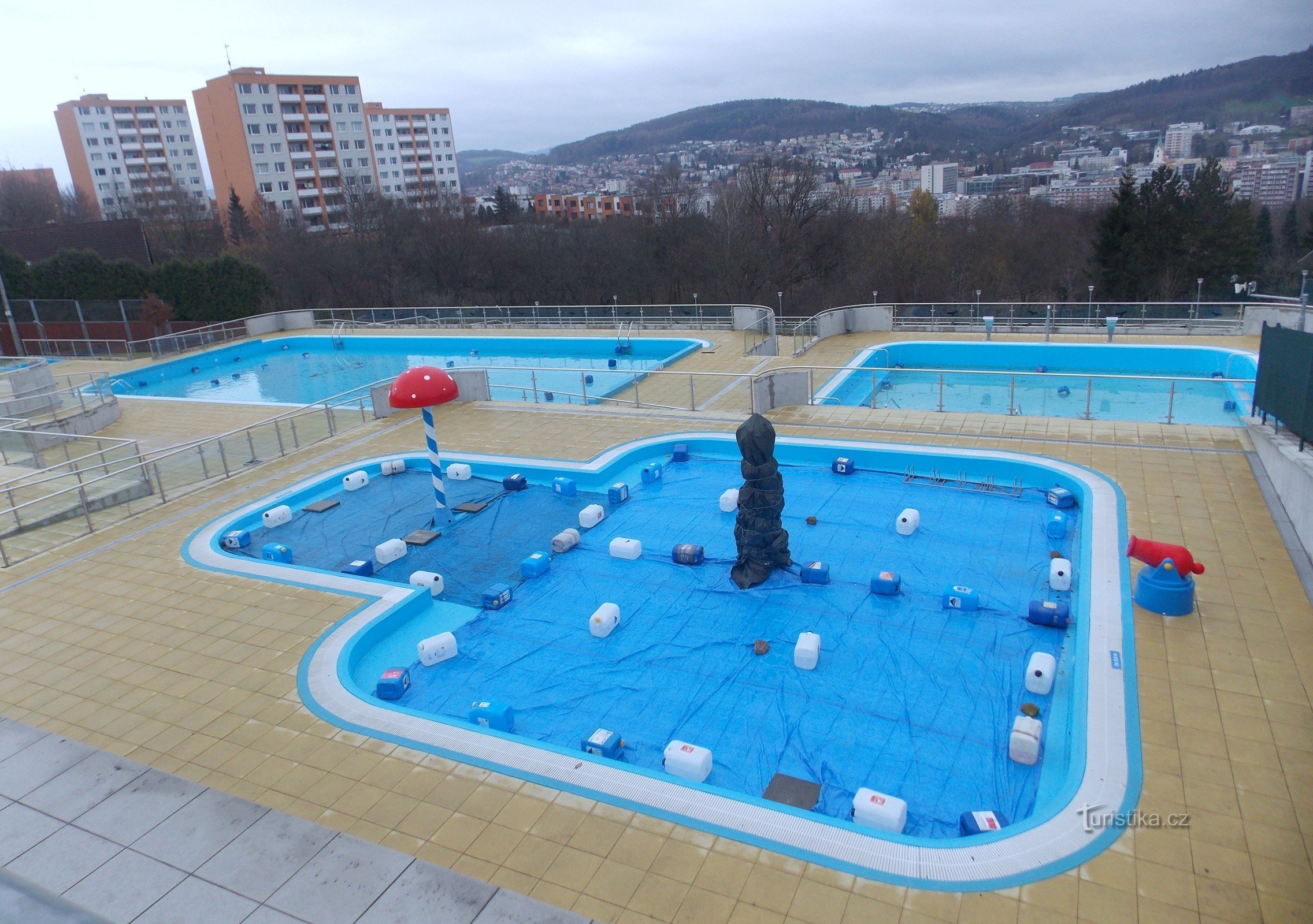 A la piscina Panorama en Zlín