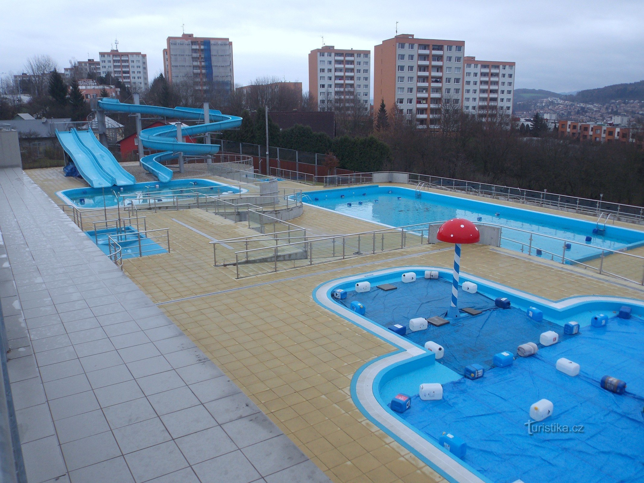 A la piscina Panorama en Zlín