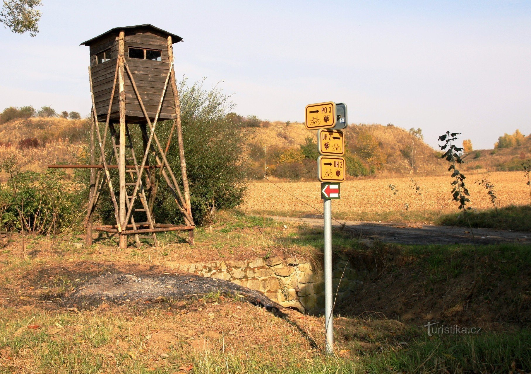 At the intersection of local cycle routes Pod Novosadem