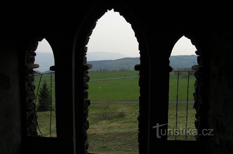 su Mědník: vista dall'interno della cappella