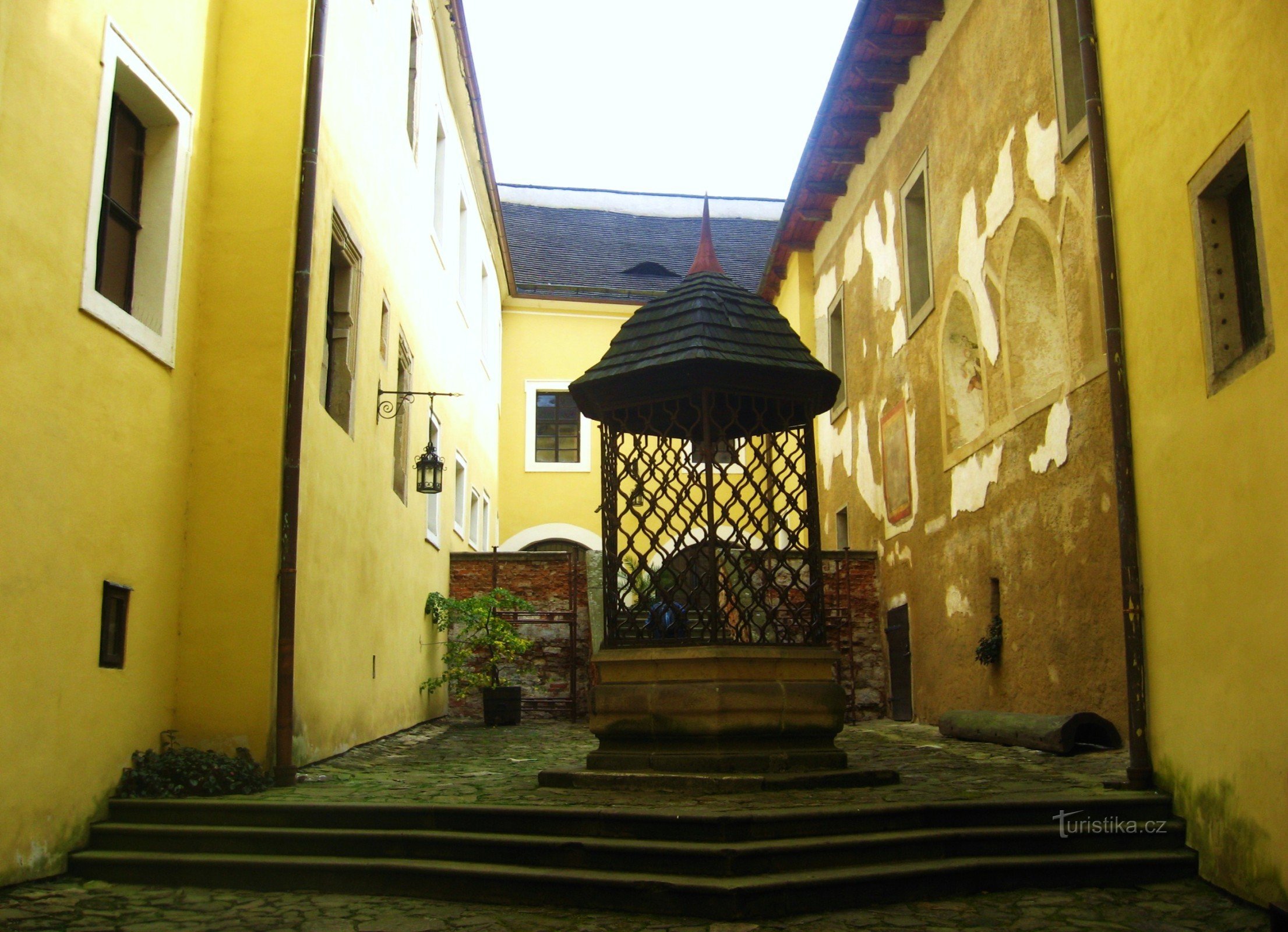 nel cortile