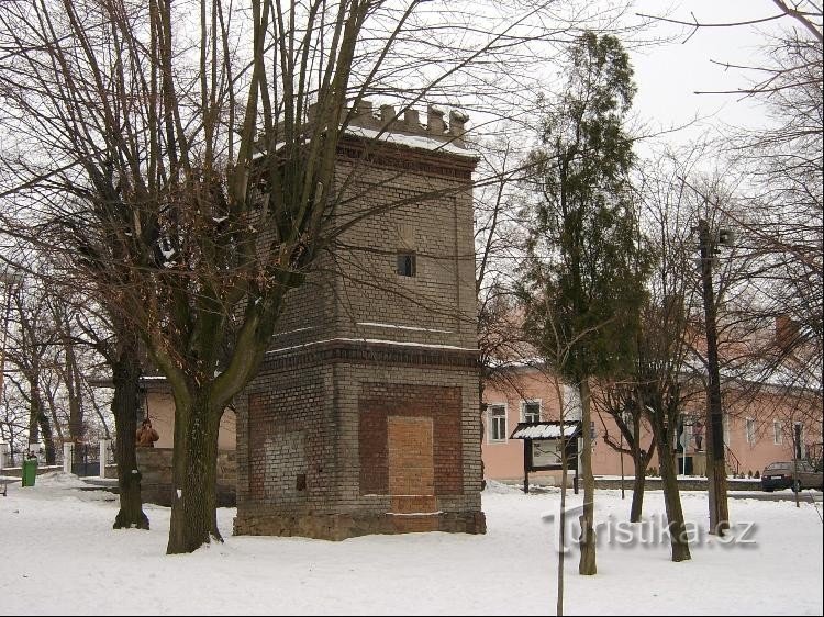 Op het plein in het dorp Zásmuky