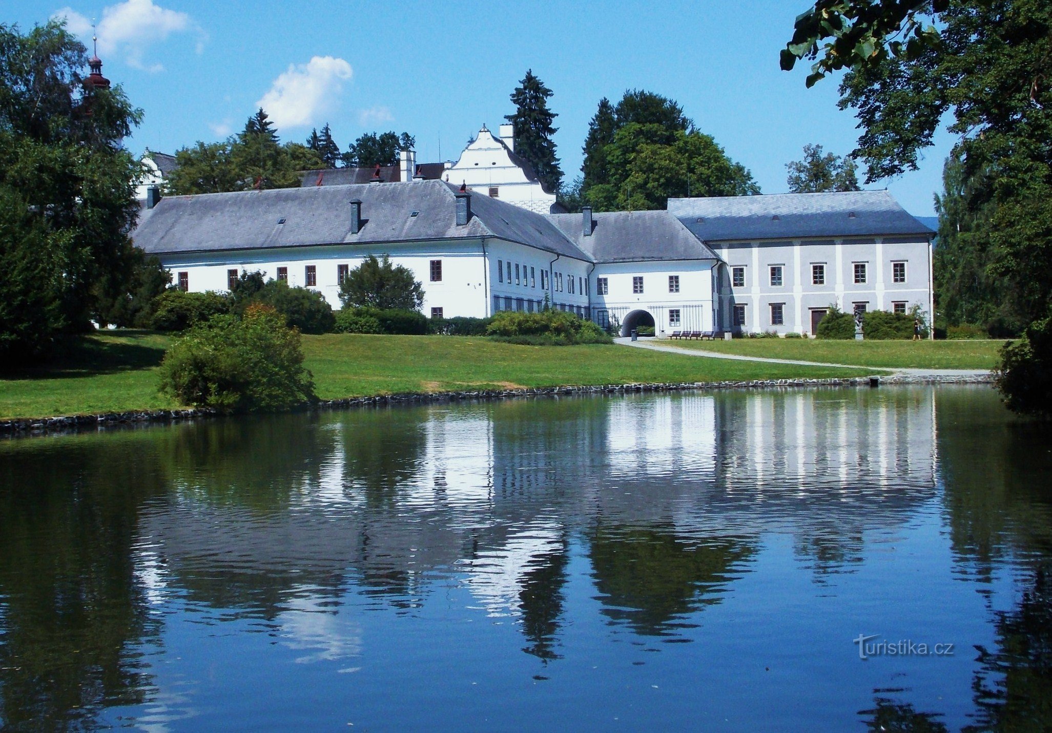 Pour une visite d'un château intéressant à Velké Losiny