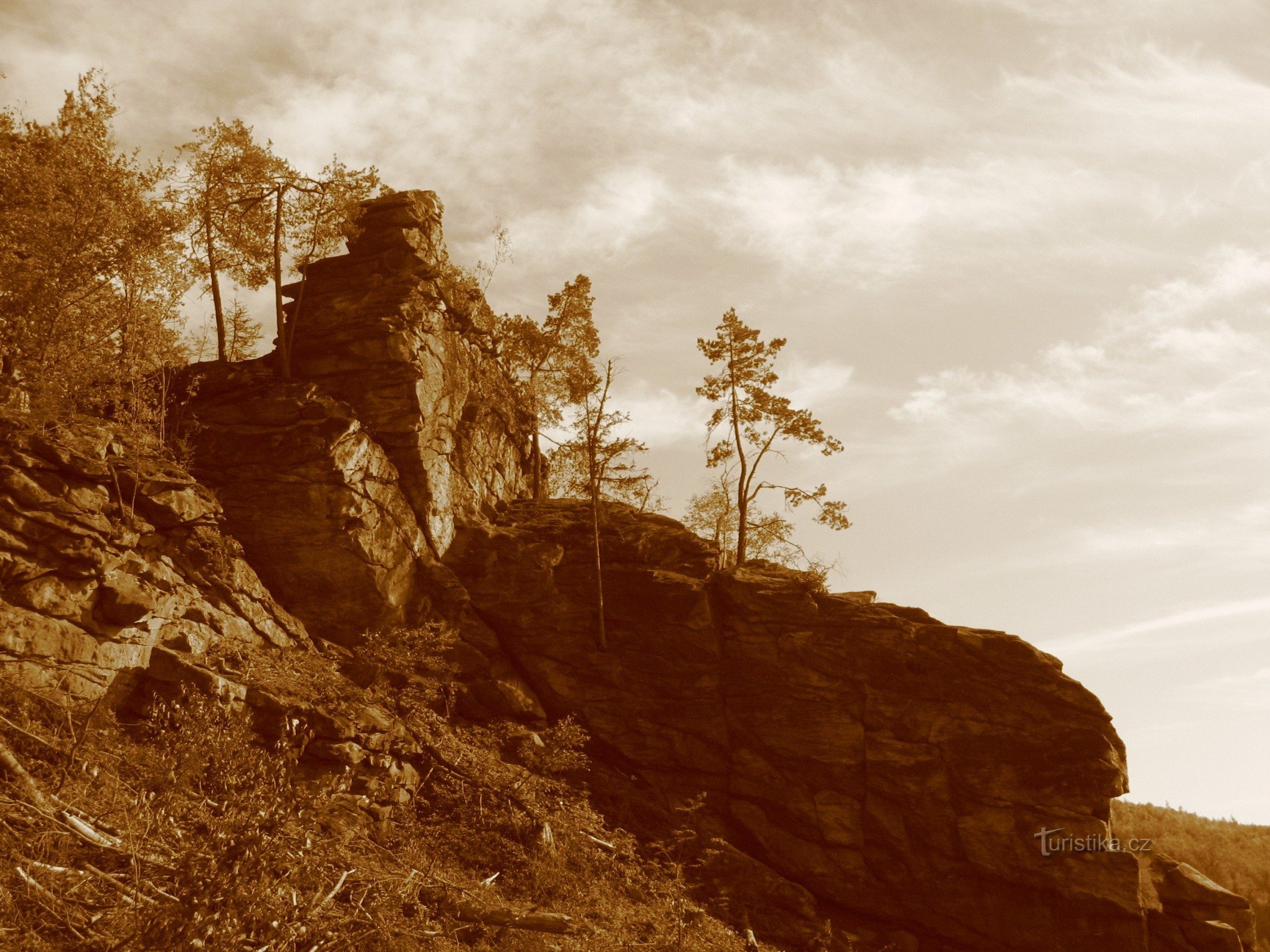 前往 Šumperk 附近的新城堡和城镇岩石 2007