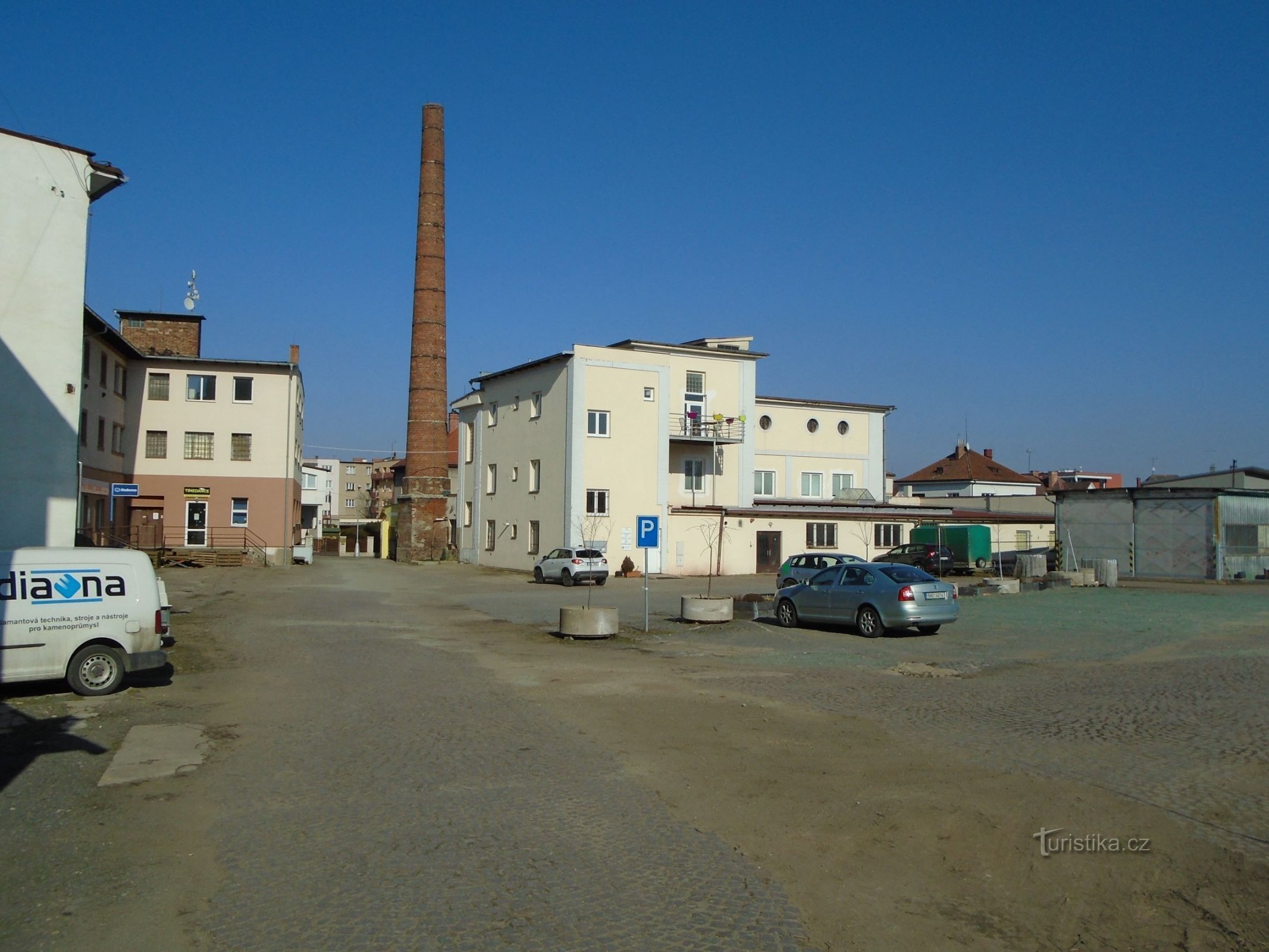 En Okrouhlík, No. 1630, antigua panadería cooperativa (Hradec Králové, 25.2.2018 de noviembre de XNUMX)