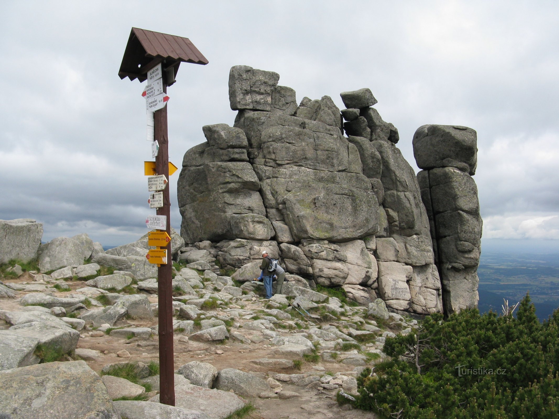 en la piedra del mediodía