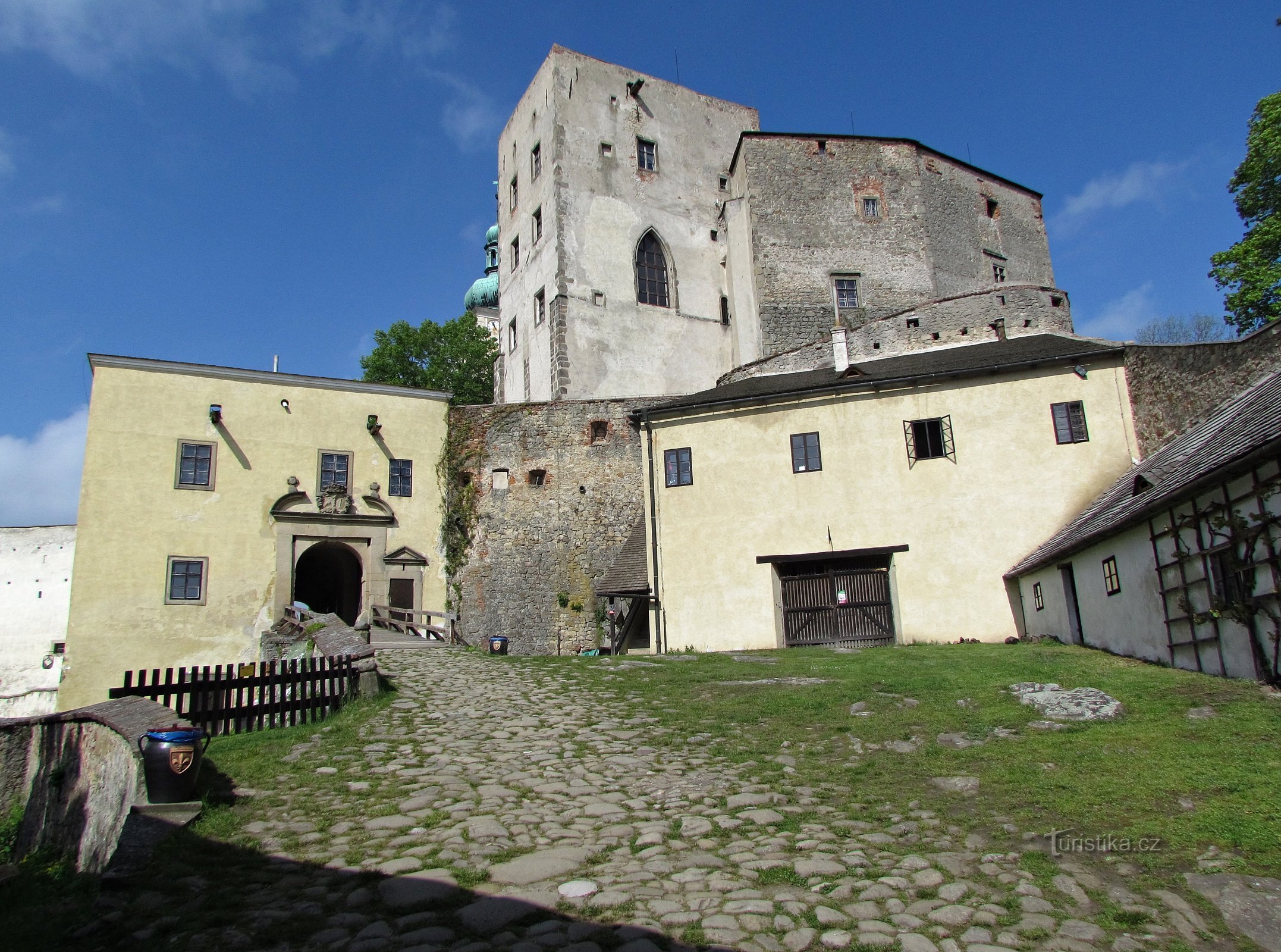 Em um passeio pelo Castelo de Buchlova