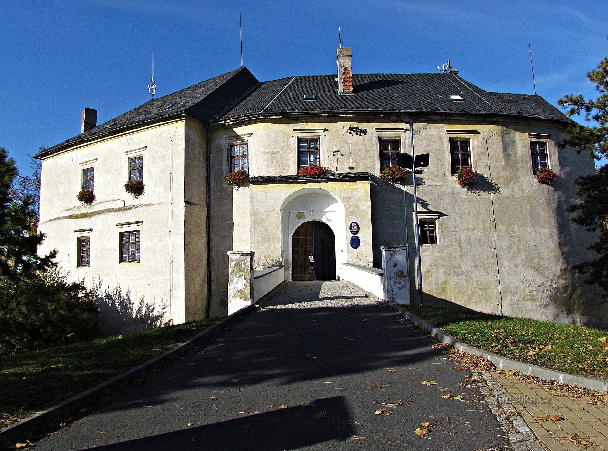 Op een rondleiding door het museum in het kasteel van Tršice