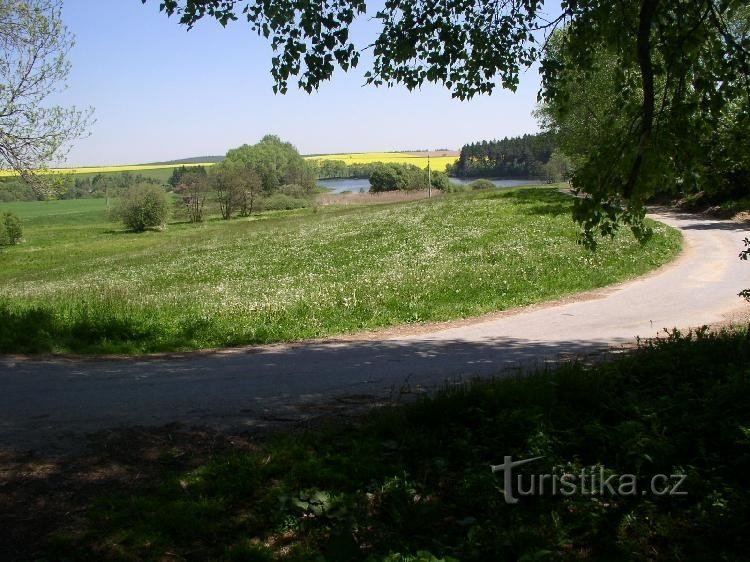 At the Jinšov crossroads