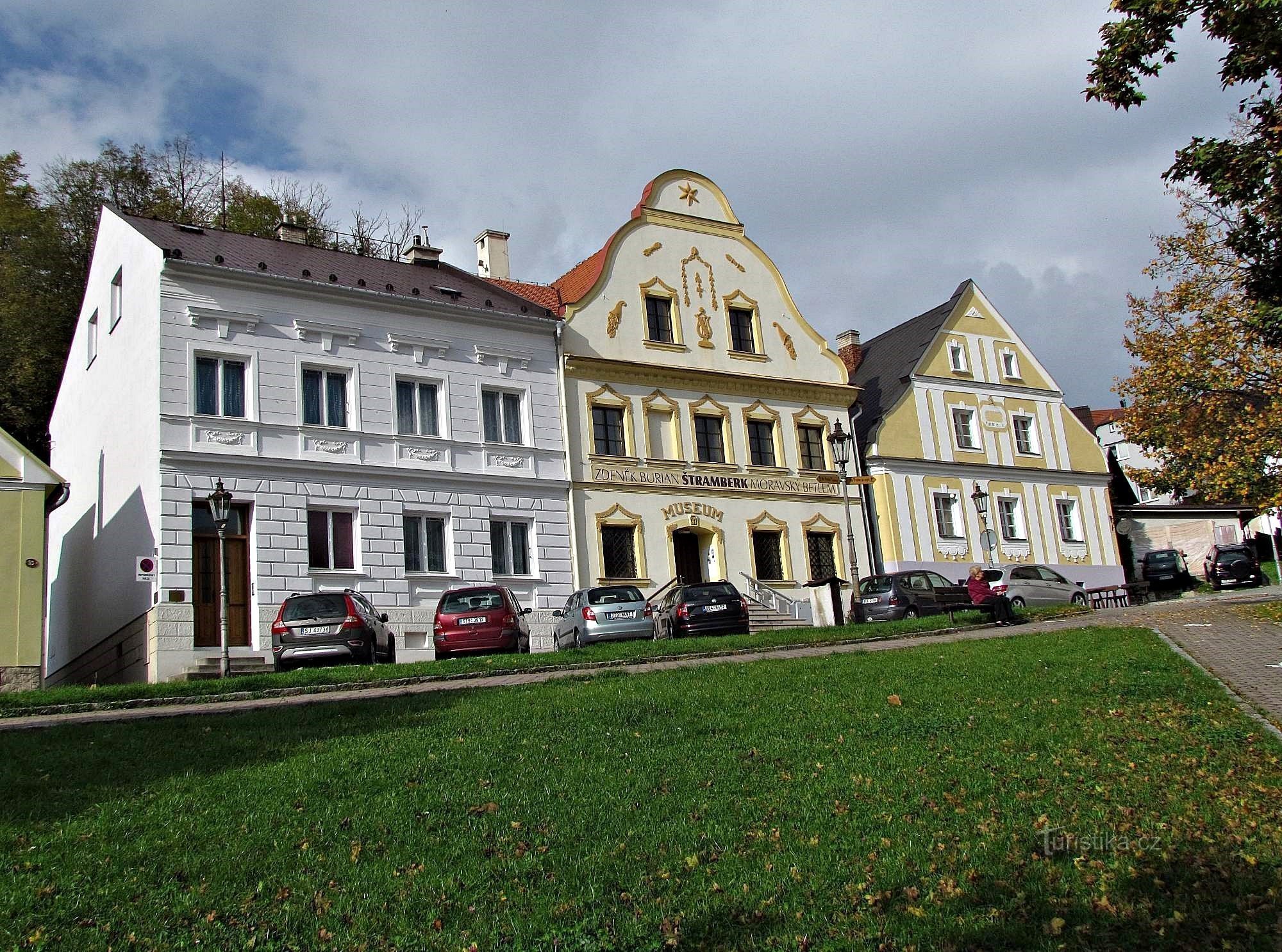 On the Strember square