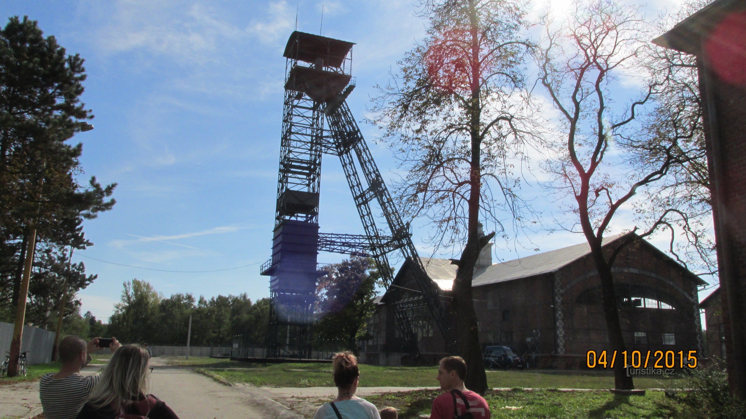 Auf dem Förderturm der ehemaligen Barbora Mine