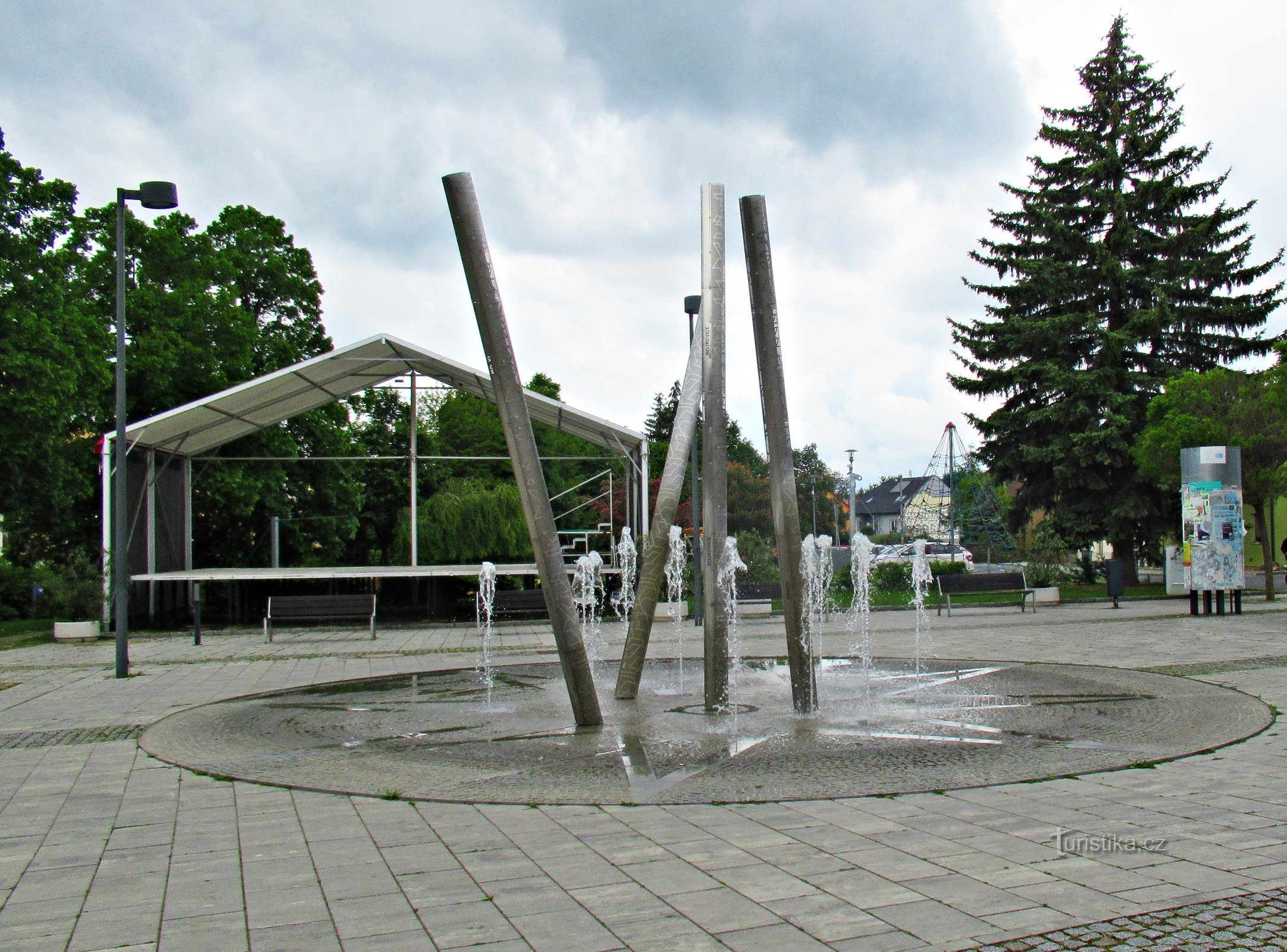 En la plaza Tillich en Bojkovice