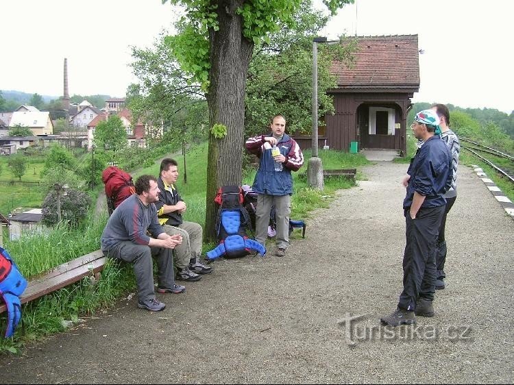 na železniški postaji