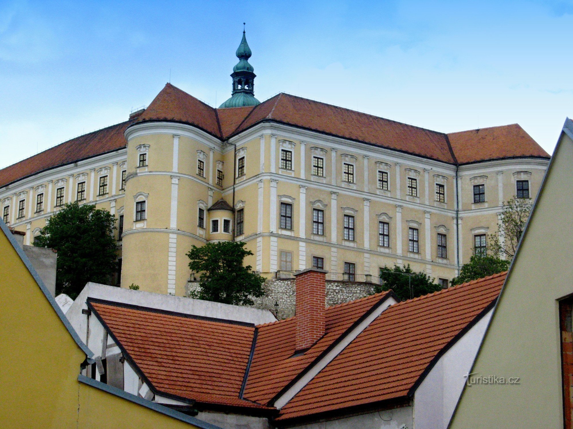 Naar het kasteel in Mikulov