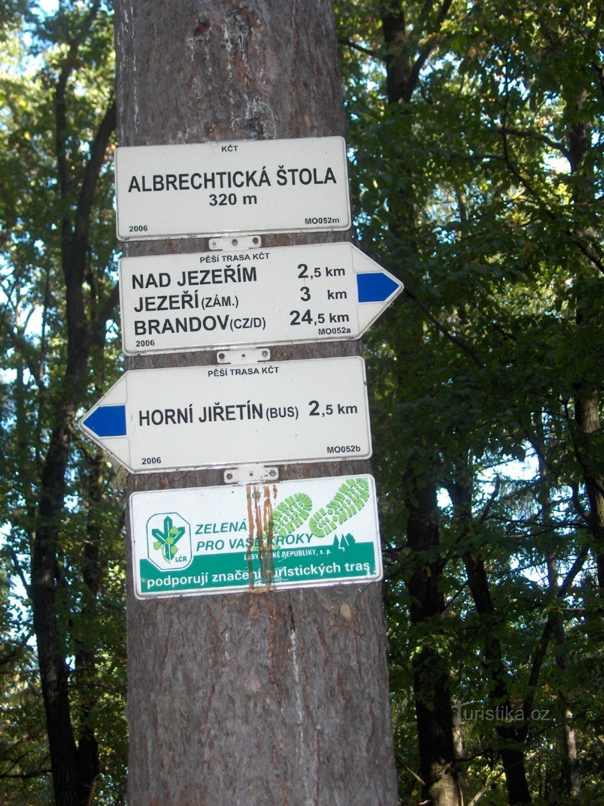 Zur Burg Jezeří aus Horní Jiřetín