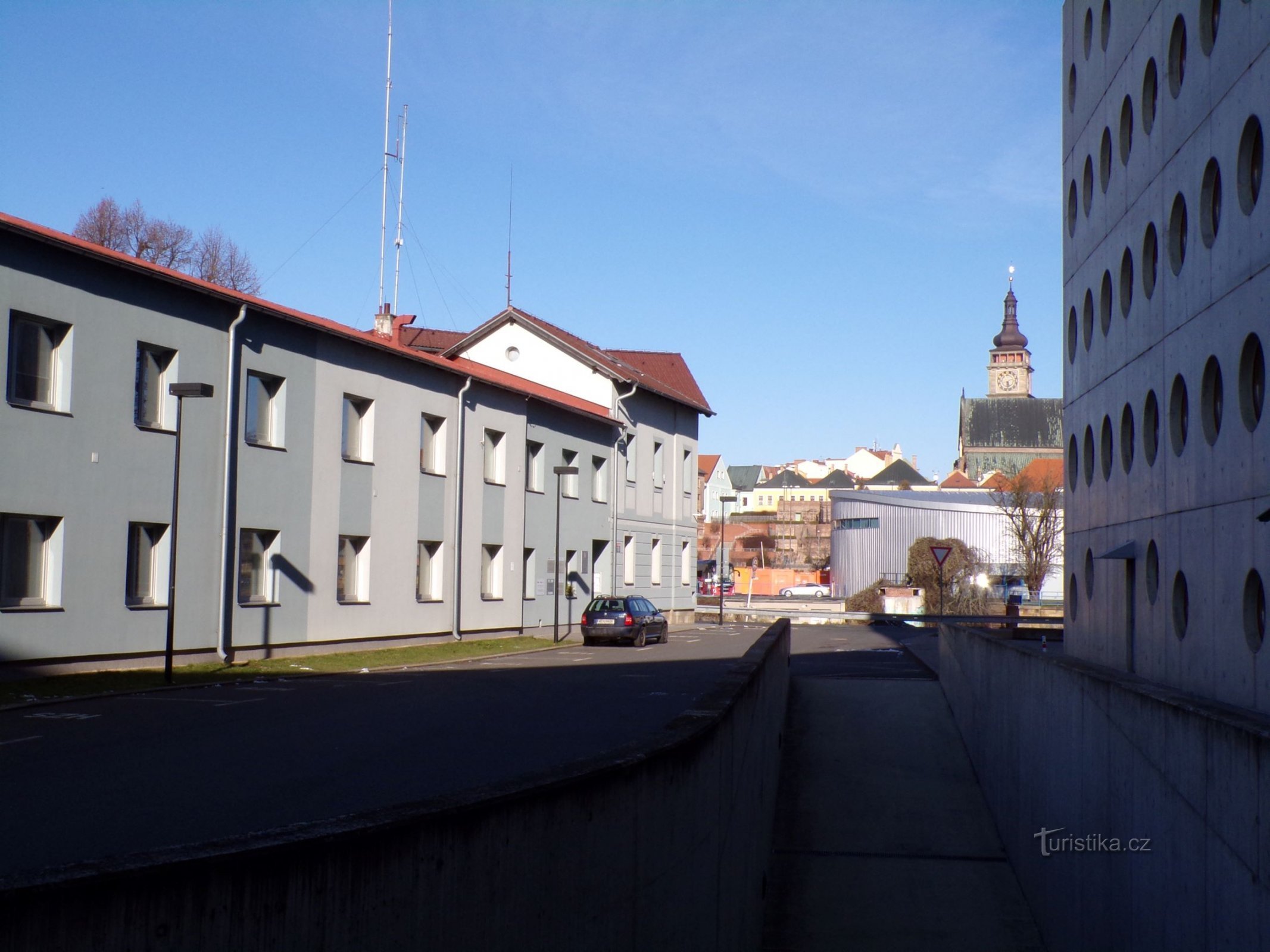 Nábřeží U Přívozu nr 330 (Hradec Králové, 31.1.2021)