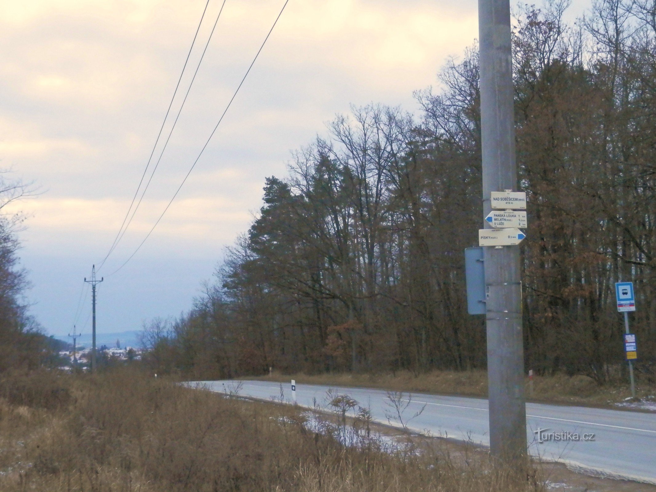 Nad Soběšicemi (public transport) - junction of marked tourist routes