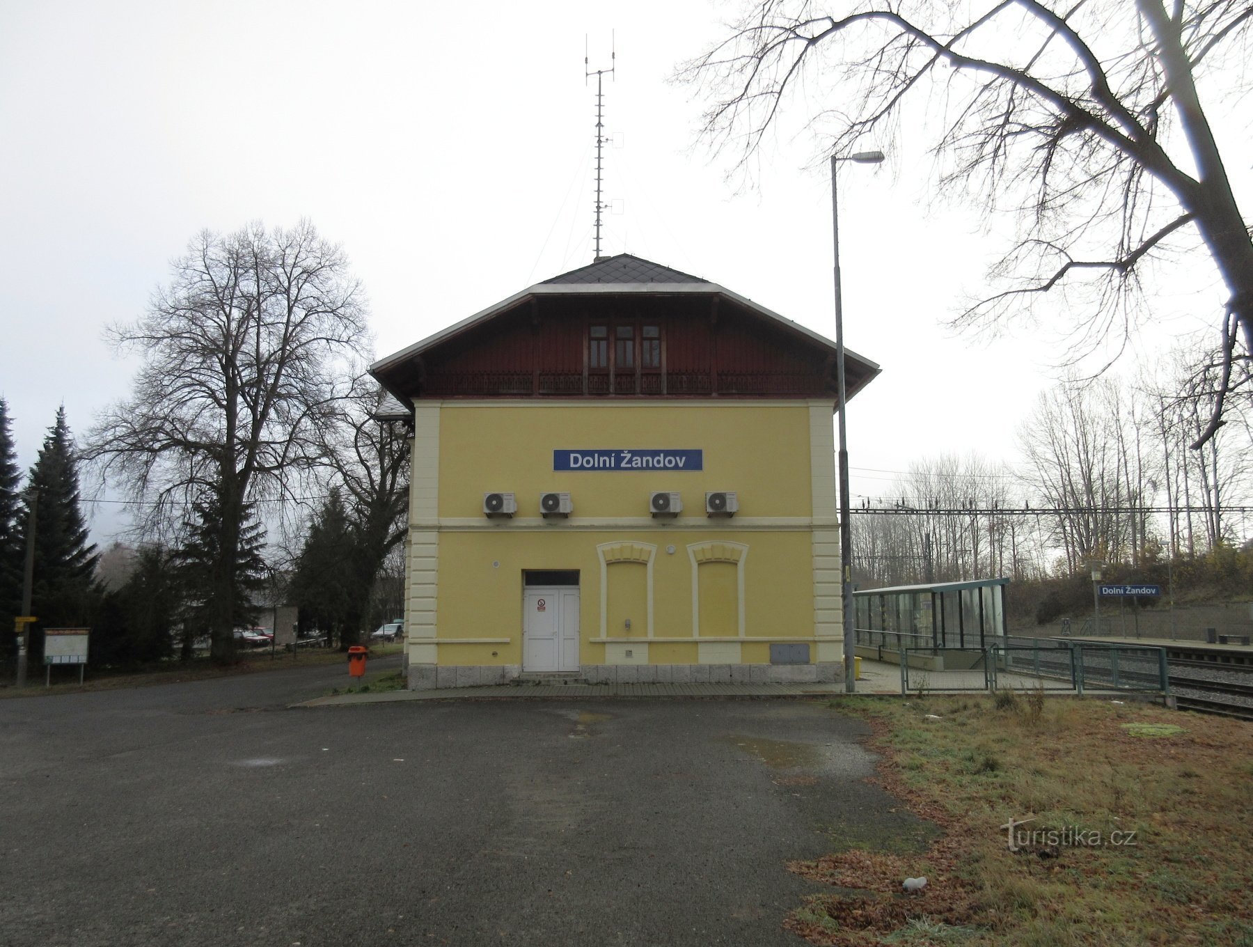 Dolní Žandov treinstation