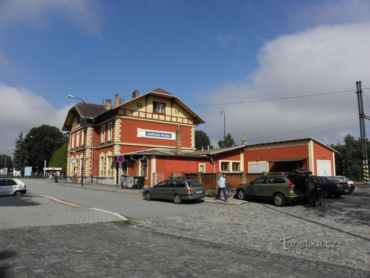 Stazione ferroviaria di Jindřichův Hradec - edificio della stazione a scartamento normale - 31.7.2010