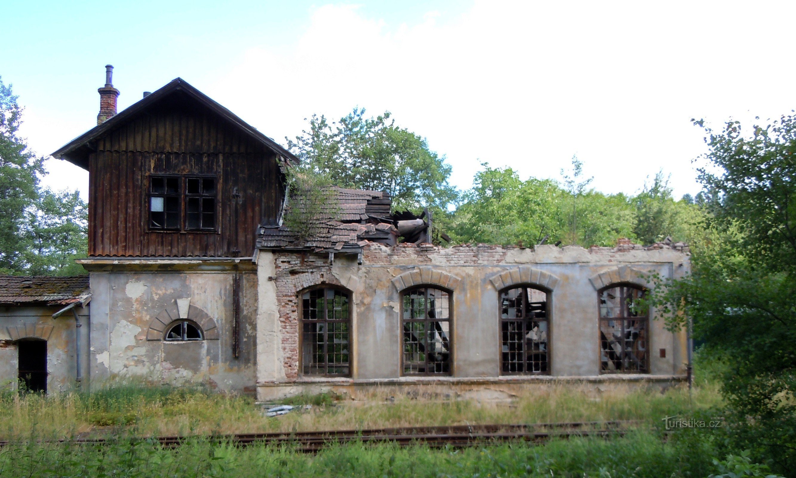 Ledečko railway station - heating plant in 2010