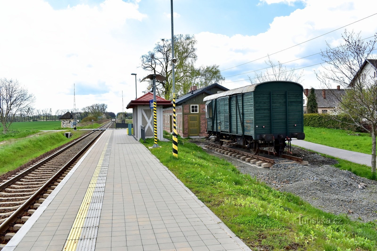 Bahnhof Úvalno
