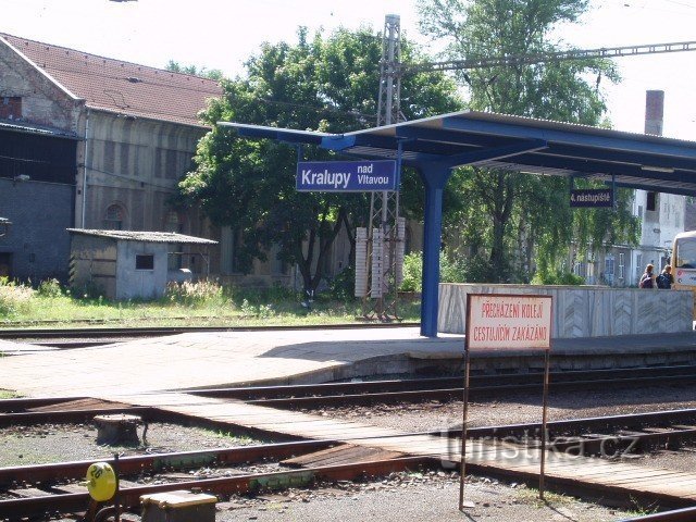 σιδηροδρομικός σταθμός στο Kralupy nad Vltavou