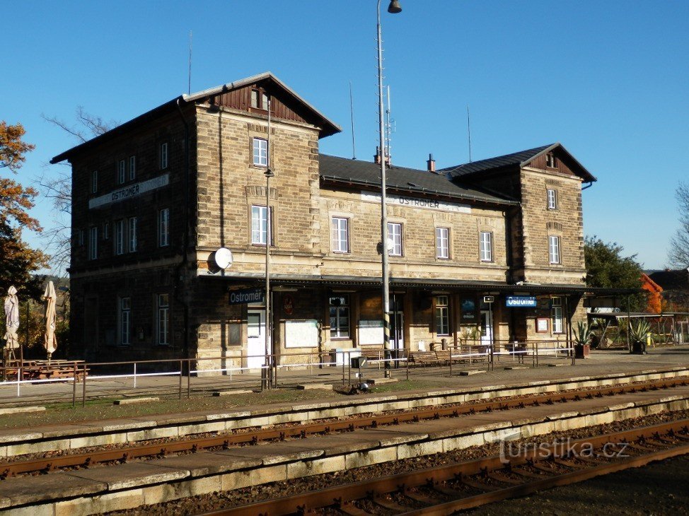 Costruzione della stazione