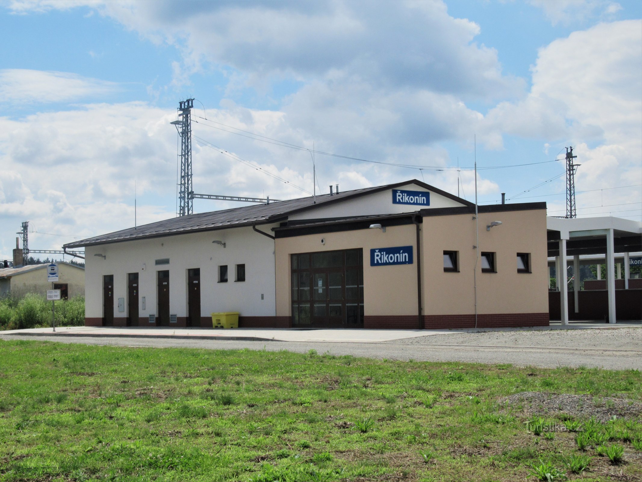 Stationsbygningen i Řikonín