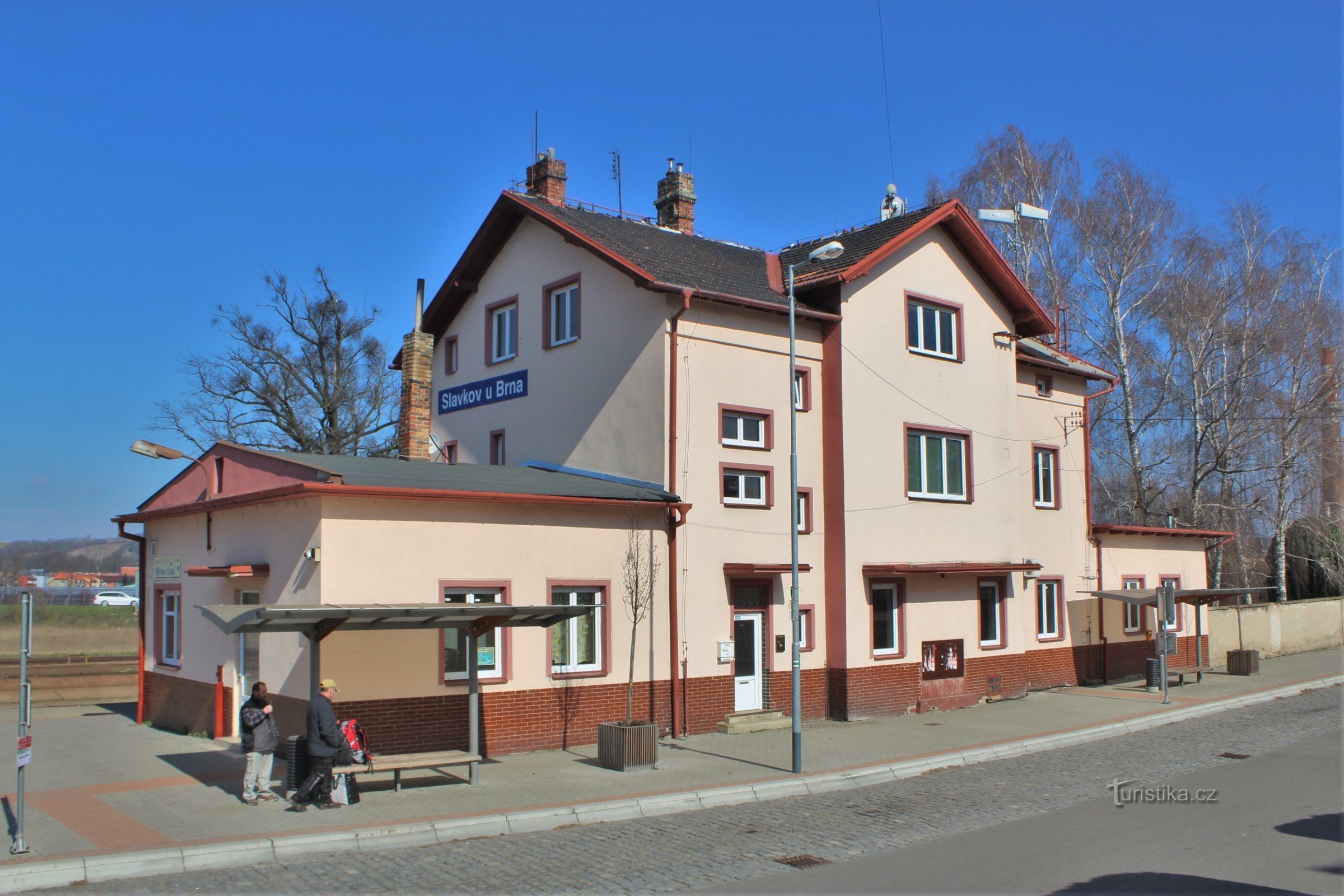 Stationsgebouw in Slavkov bij Brno