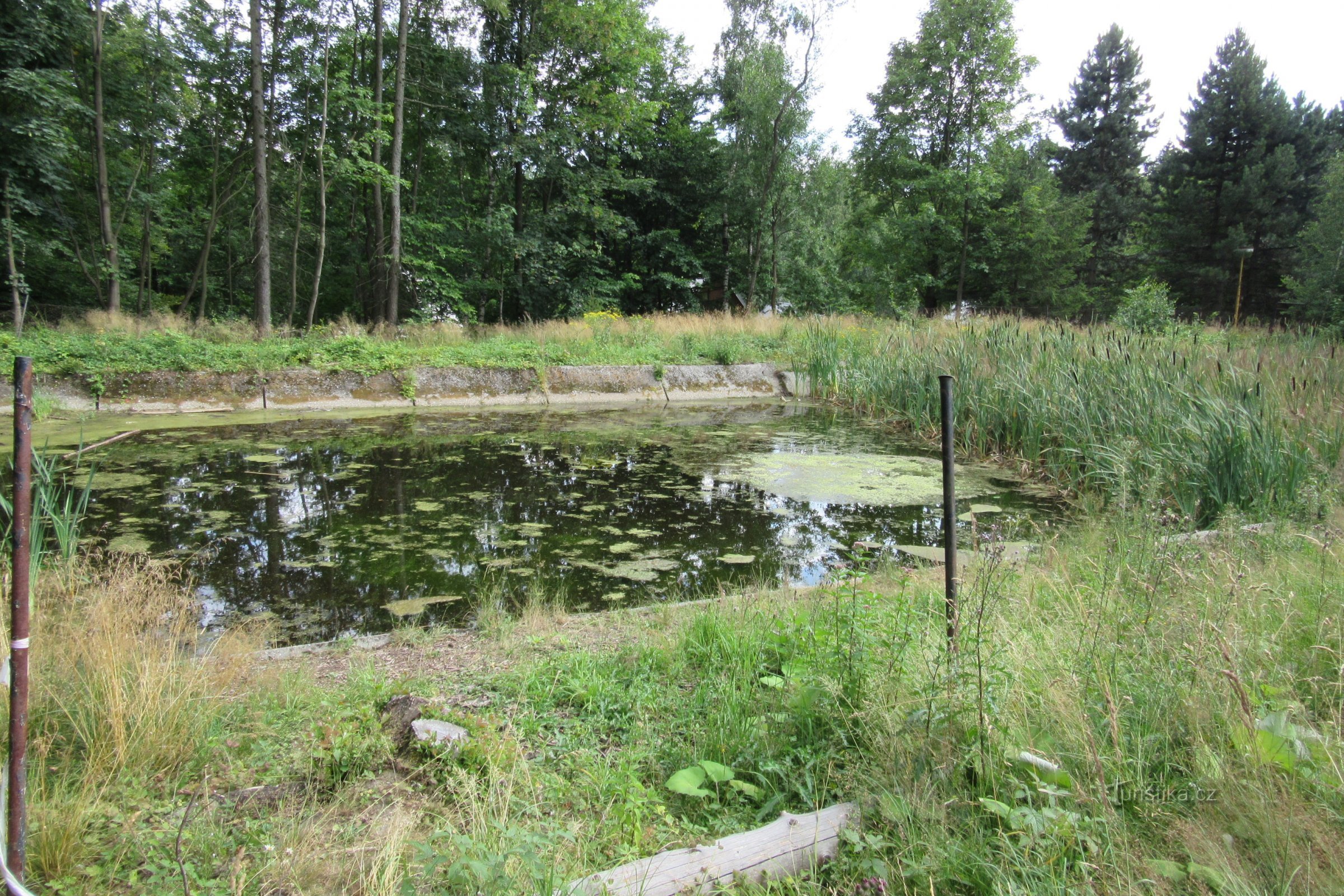 Tesák reservoir