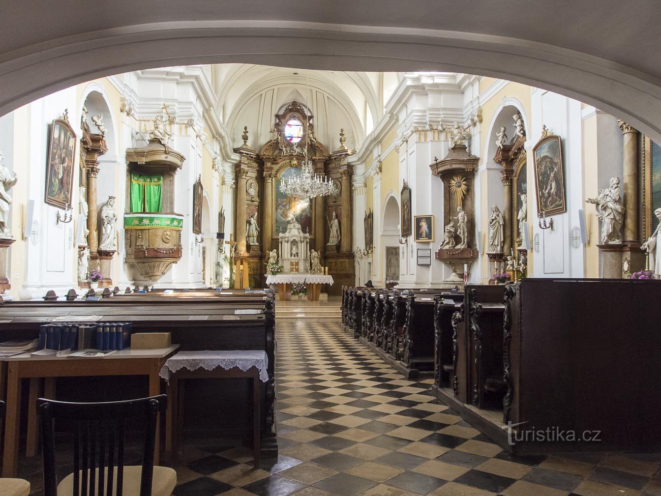 Une vue de l'église