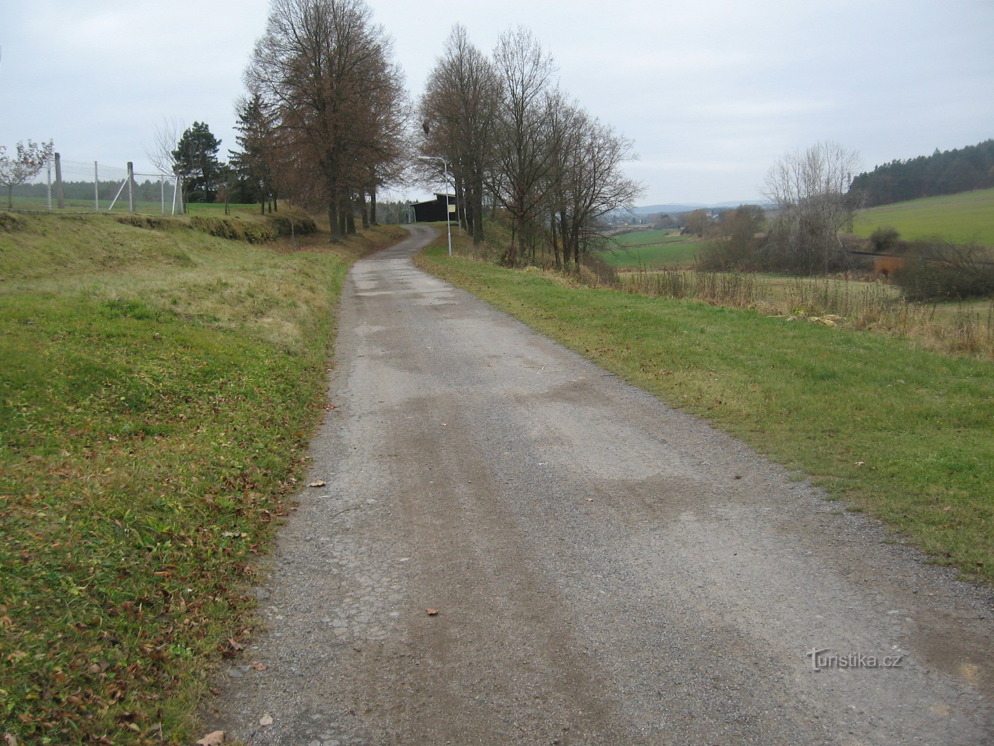 Até o campo de esportes