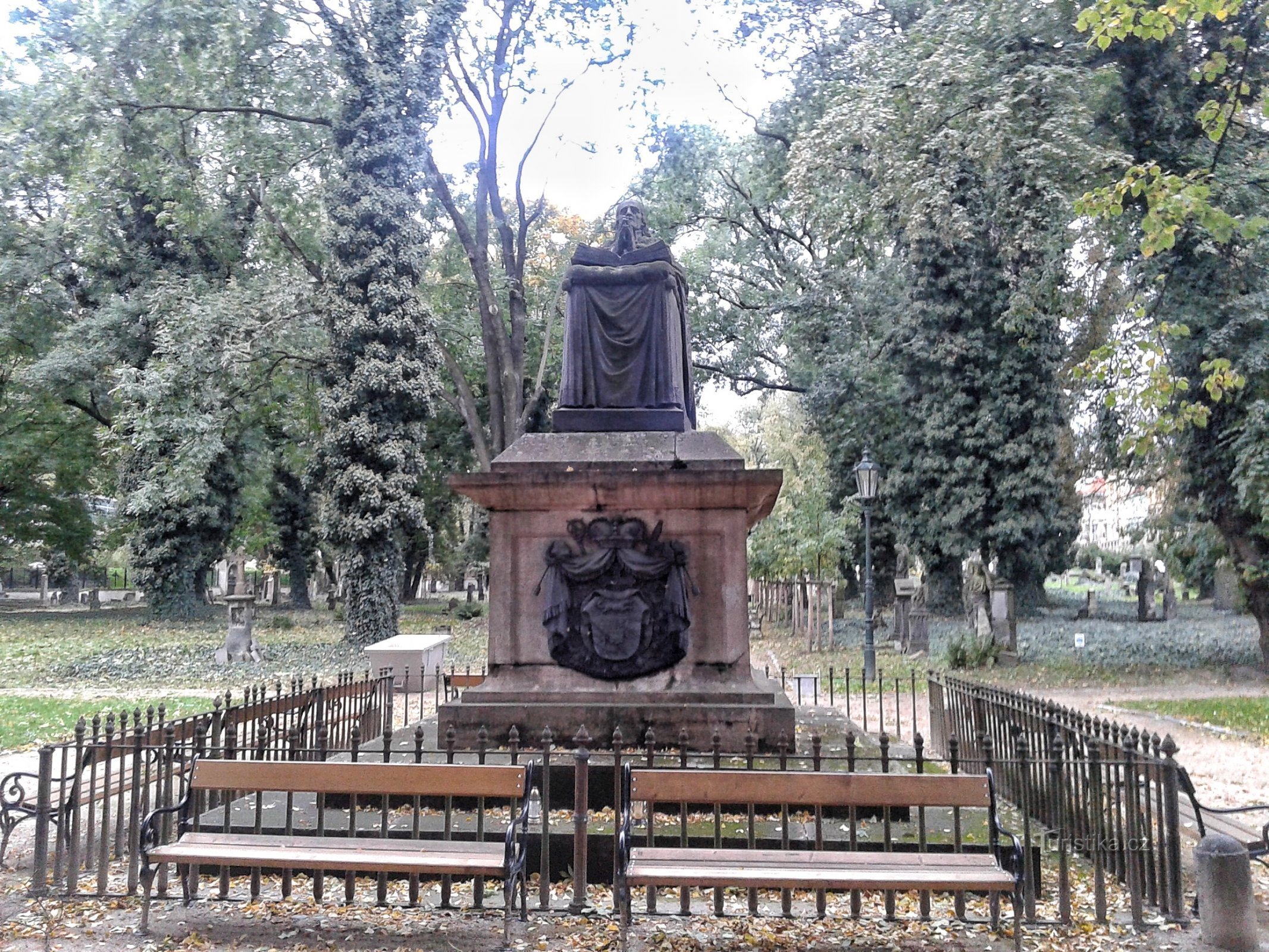 Piatra funerară a lui Leopold Thun-Hohenstein